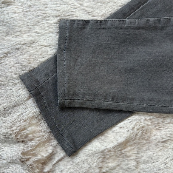 Madewell | Tall 9" High-Rise Skinny Jeans in Dusty Wash, Gray - Picture 8 of 15